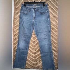 Levi's Women's Straight Leg 505 Denim Jeans, Medium Wash, Size 8 Short